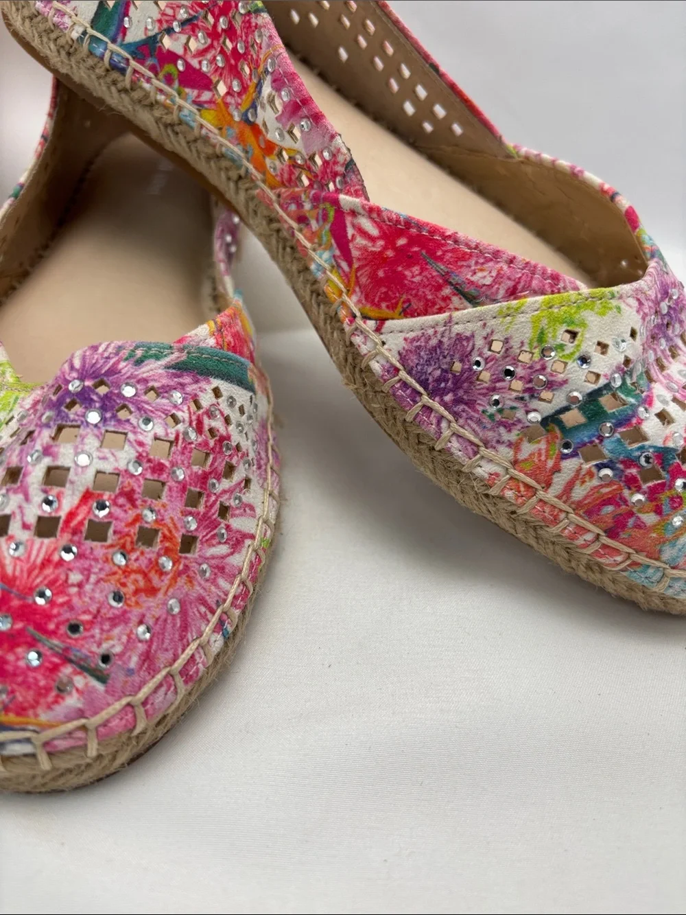 Gianni Bini Multicolor Floral‎ Rhinestone Espadrille Flats Women’s 8 #347